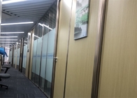 Полные деревянные перегородки офиса высоты, раздел Hall с древесиной и стекло